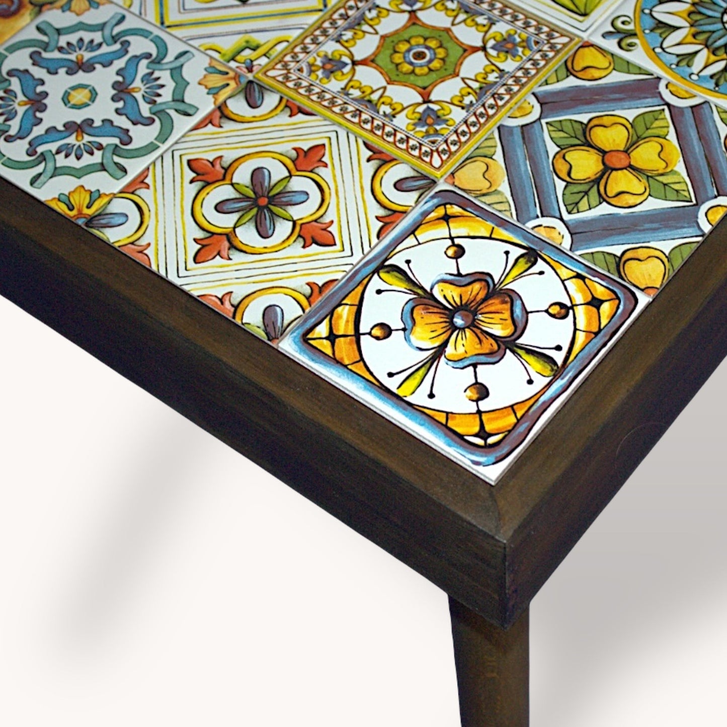 Маса Алергия - Tiled Tales